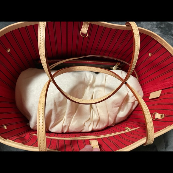 Louis Vuitton Neverfull MM - Picture 3 of 5